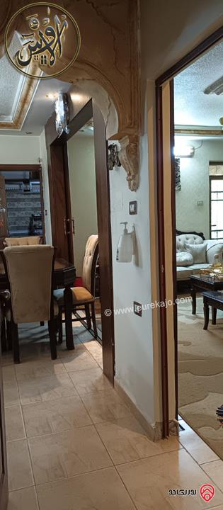 شقة طابق ارضي مساحة 150م للبيع في الزرقاء - جبل طارق