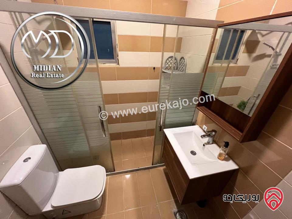 شقة مميزة للبيع طابق أخير مع روف في عمان - خلدا مساحة 340م مع تراسات تشطيبات و ديكورات فاخرة اطلالة رائعة بسعر مغري جداً