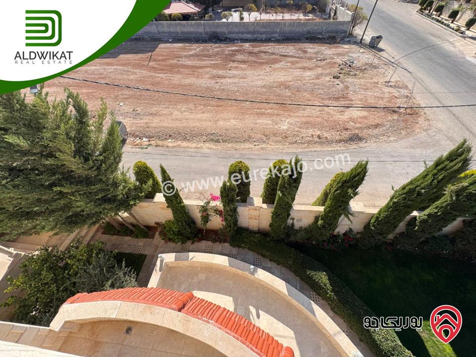 فيلا مستقلة للبيع في منجا/ مادبا مساحة البناء 1400م ومساحة الارض 1000م موقع مميز فلل حديثة
