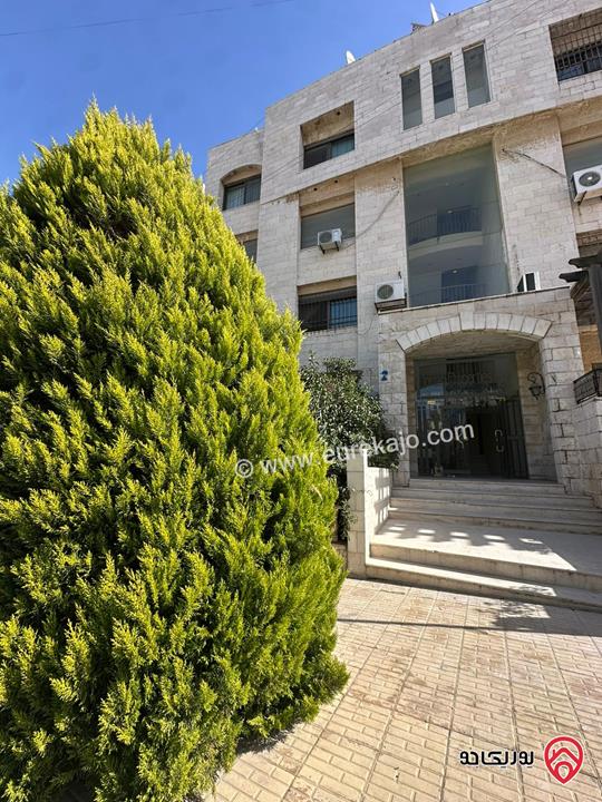 شقة طابق ثاني مساحة 251م للبيع في عمان - عبدون