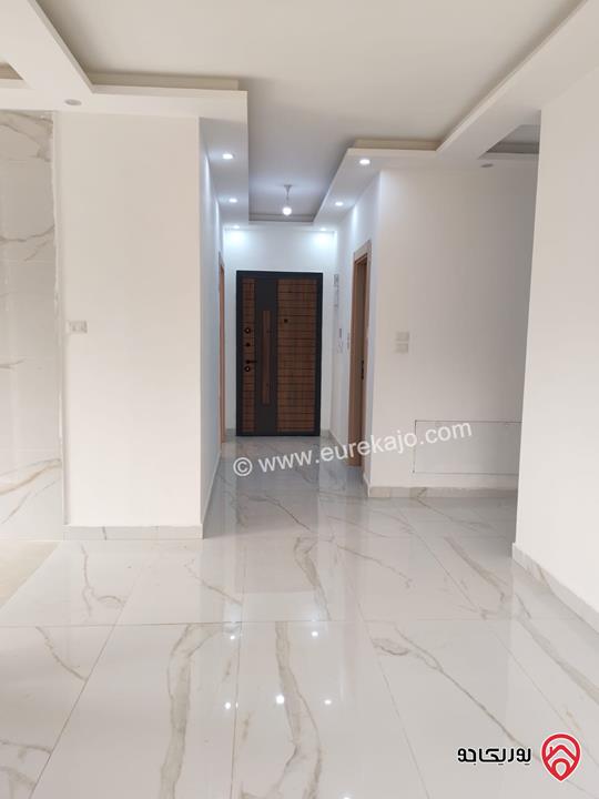 شقة فاخرة طابق أول مساحة 140م للايجار في عمان - الجبيهة