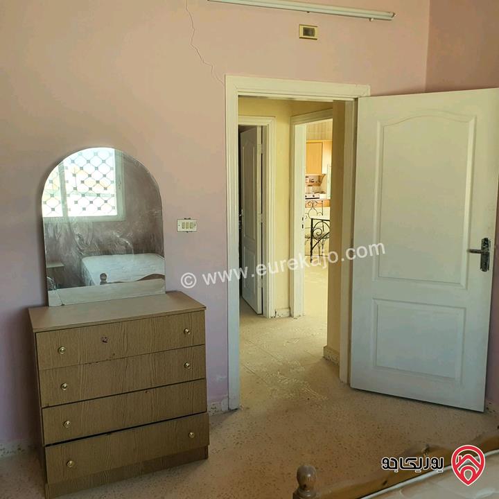 قطعة أرض مساحة 594م عليها بيت طابقين للبيع في البحر الميت جوفة الكفرين 