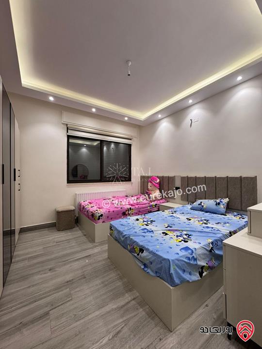 شقة فاخرة طابق ثالث مساحة 235م للبيع في عمان - خلدا