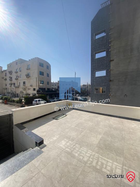 شقة أرضية فاخرة للبيع في عمان - خلدا قرب إشارة البنك العربي ومركز زها 220م مع ترس 50م لم تسكن