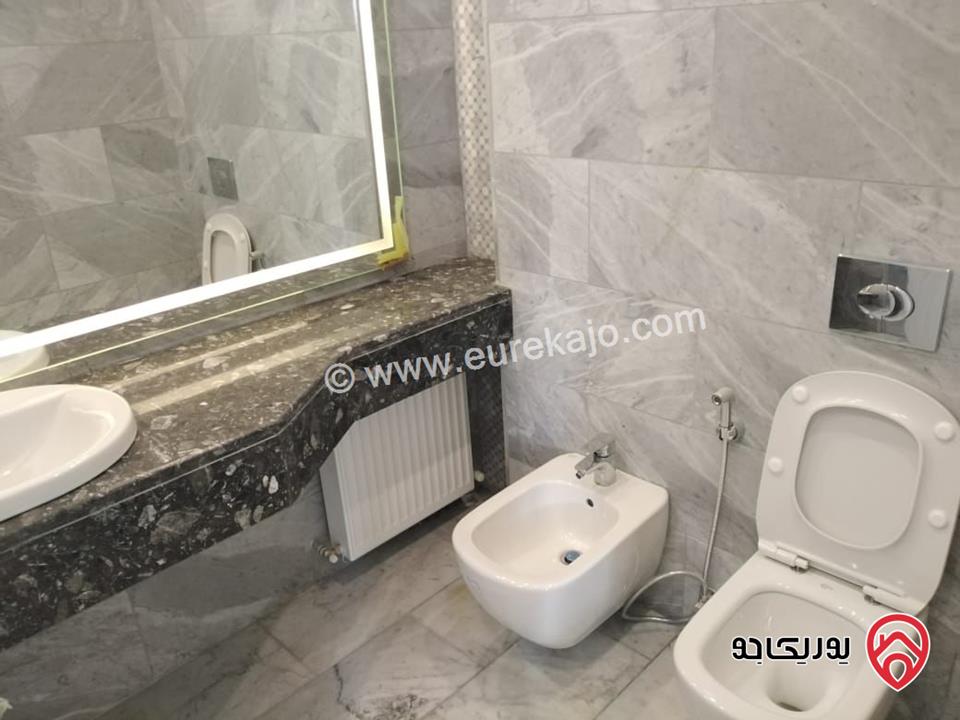 شقة دوبليكس طابق اول مساحة 246م للبيع في عمان - دير غبار