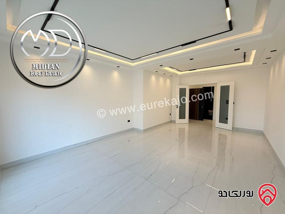 شقق للبيع في عمان - ضاحية النخيل مساحات 250م 4 نوم تشطيبات و ديكورات عصرية فاخرة جديدة لم تسكن