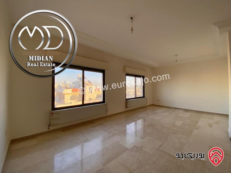 شقة فارغة للايجار في عمان - الرابية مساحة 200م طابق ثاني تشطيبات و ديكورات سوبر ديلوكس اطلالة جميلة