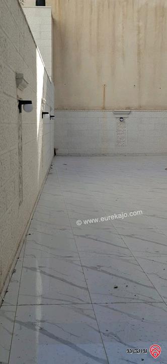 شقة شبه أرضية مساحة 180م داخلي و 100م خارجي للبيع في عمان - طبربور