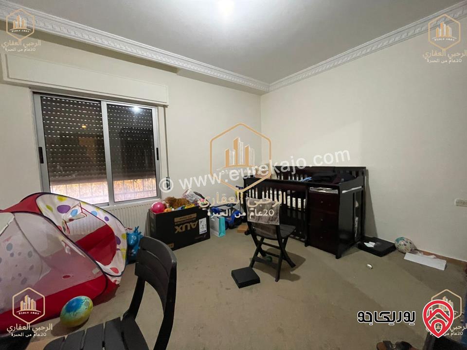 شقة فارغة مساحة 140م طابق ثالث للايجار في عمان - أم السماق