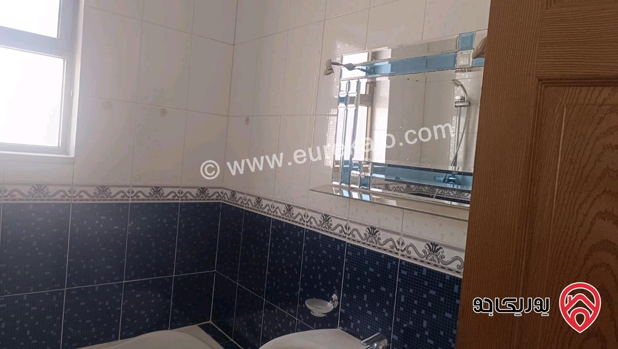 شقة مفروشة مساحة 204م طابق ثالث للإيجار في عمان - عبدون 