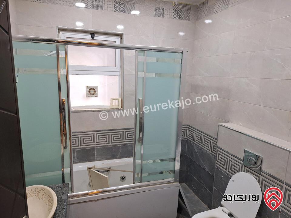 فيلا مساحة 650م على أرض 1 دونم للبيع بسعر لقطة في عمان - الجبيهة مطلة على جبال السلط وجرش 