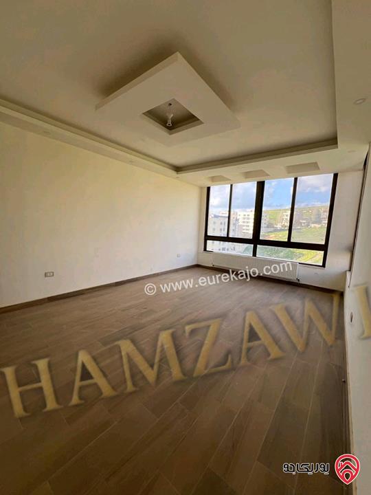 شقة سوبر ديلوكس طابق ثالث مساحة 180م للايجار في عمان - مرج الحمام 