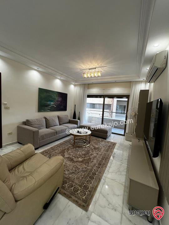 شقة مفروشة طابق أول مساحة 211م للايجار في عمان - ام اذينة