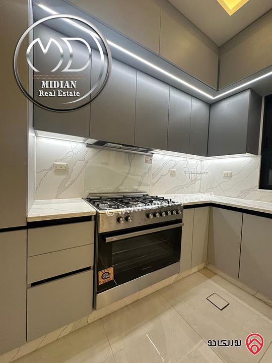 شقة مفروشة للايجار في عمان - خلدا مساحة 160م طابق ثاني تشطيبات و ديكورات فندقية فرش فاخر جداً اطلالة جميلة