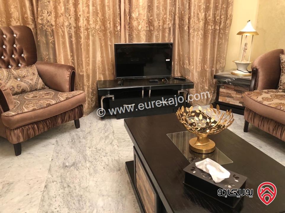 شقة فاخرة طابق ثالث مساحة 200م للايجار ( شهري 500 دينار او سنوي 5000 دينار) في عمان - الرابية