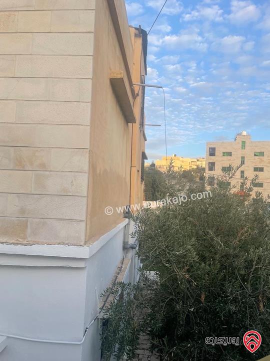 بيت مستقل طابقين على أرض 633م للبيع في الزرقاء - ضاحية الأميرة هيا قرب مسجد خزيمة بن ثابت