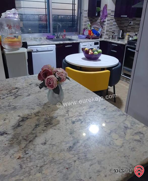 شقة طابق ثالث مساحة 140م للبيع في عمان - حي الصحابة