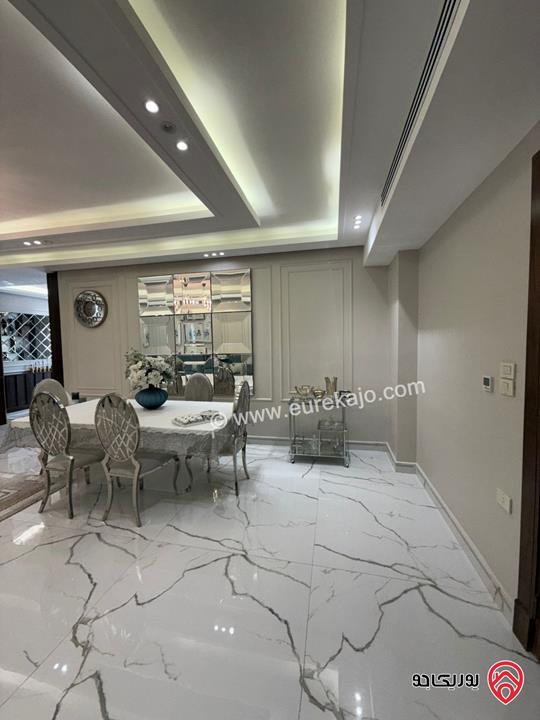 شقة شبه ارضية مساحة 210م داخلي و 180م خارجي لم تسكن للايجار مفروشة في عمان - خلدا