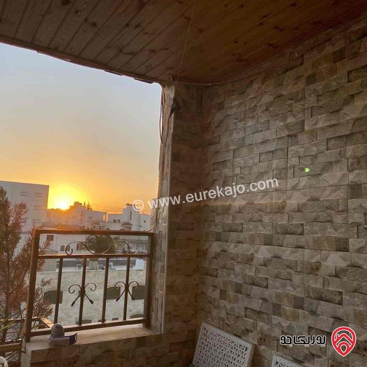 شقة دوبلكس طابق ثالث مع روف وتراسات مساحة 130م للبيع في عمان - شفا بدران من المالك مباشرة 