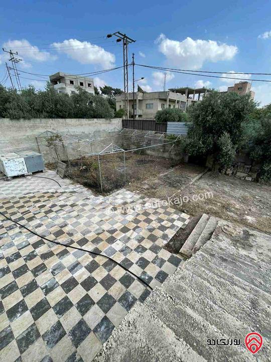 بيت طابقين لم يسكن مساحة 900م مع أرض 1997م للبيع في عمان - ناعور ام البساتين  