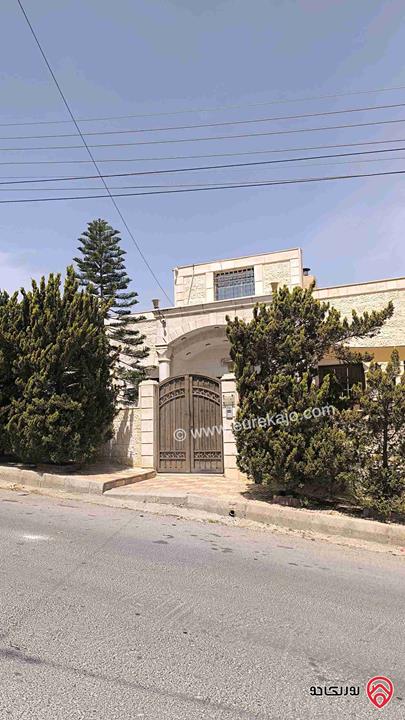 منزل مستقل مساحة 670م على أرض 501م للبيع في عمان - حي عدن شارع الرحاب 