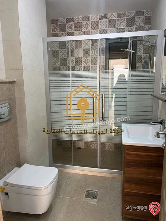 شقة فارغة طابق ارضي مساحة 150م مع ترس 150م للإيجار في عمان - خلدا 