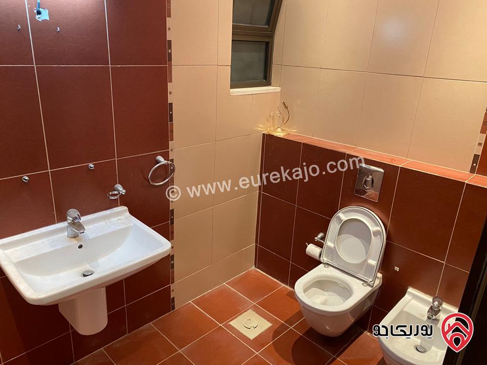 شقة طابقية مفروشة مساحة 275م للإيجار أو للبيع في عمان - دير غبار