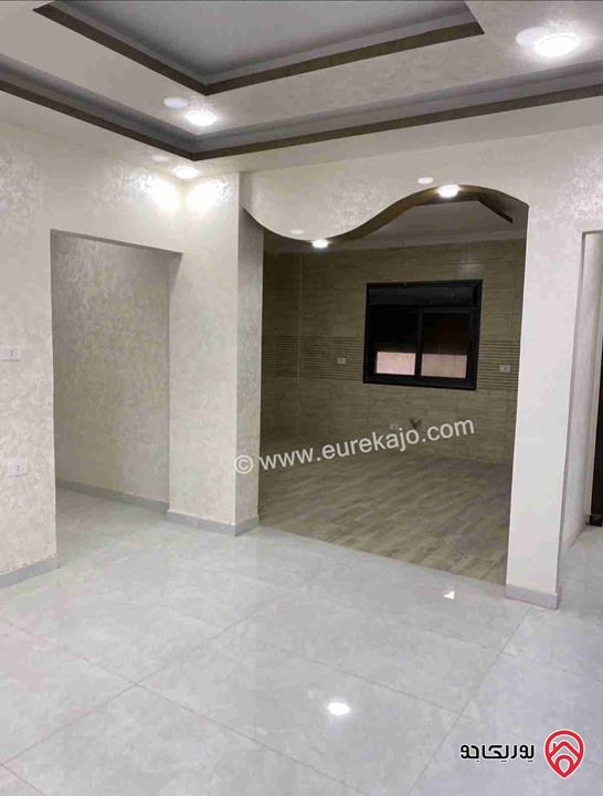 شقة ارضية طابقية مساحة 148م للبيع في الزرقاء - المدينة المنورة