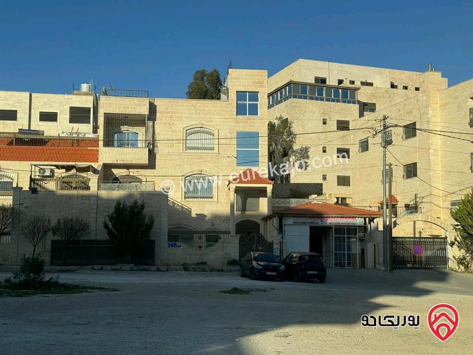 بيت دوبلكس مساحة 380م على أرض 500م للبيع في عمان - طبربور