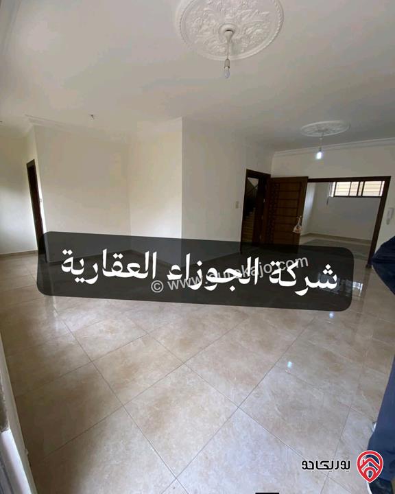 شقة فارغة شبه ارضية مساحة 200م مع حديقة 20م للايجار في عمان - البنيات