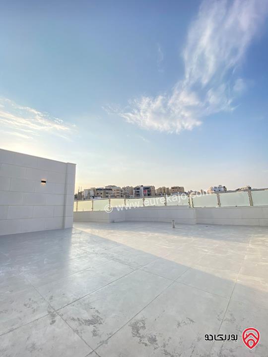 شقة مميزة طابق ثالث مع روف دوبلكس مساحة 198م مع ترس واسع 60م بمدخل مستقل للبيع في عمان - شفا بدران/ ابو نصير، دوار البحرية