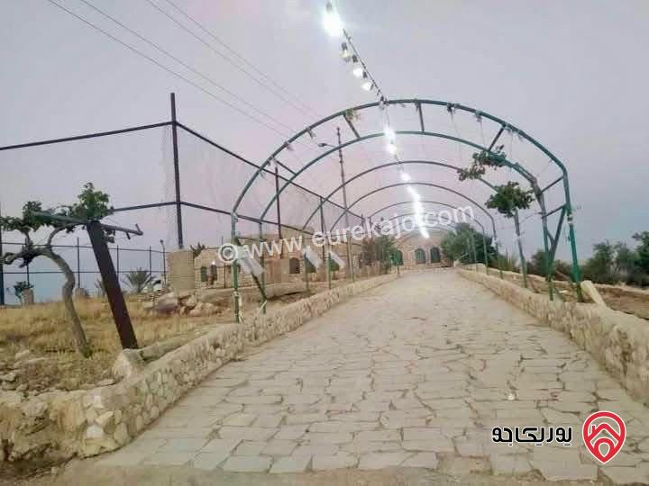 مزرعة فاخرة مساحة 17 دونم للبيع في مادبا – منطقة الزعفران