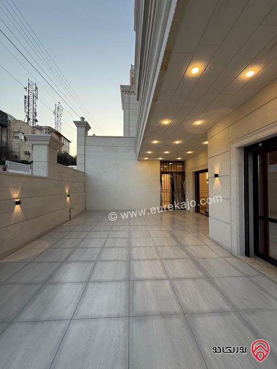 شقة طابق ارضي مساحة 227م مع ترس 60م سوبر ديلوكس للبيع في عمان - تلاع العلي