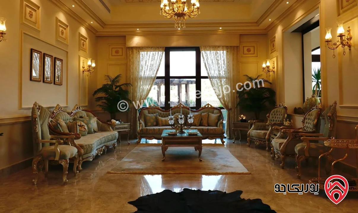فيلا فاخرة مساحة 1500م على أرض 2025م للبيع في عمنن - طريق المطار 