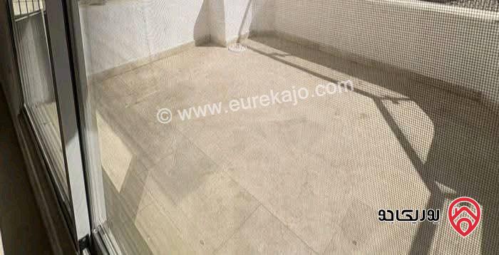 شقة فارغة طابق اول مساحة 230م للايجار في عمان - خلدا