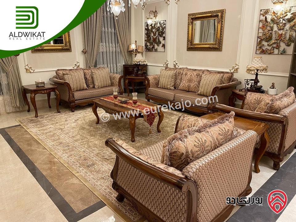 قصر مميز مفروش للبيع في عمان - دابوق مساحة الارض 2650م والبناء 2000م الترس 700م موقع قصور وفلل واطلالة خلابه