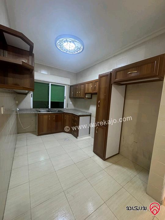 شقة صغيرة مساحة 100م للايجار في عمان - ضاحية الرشيد تصلح لعرسان 