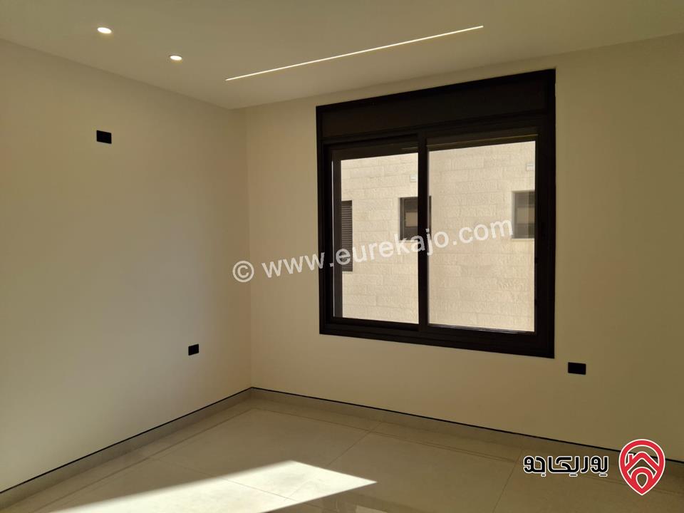 شقة جديدة طابق أول مساحة 180م للبيع في عمان - دير غبار