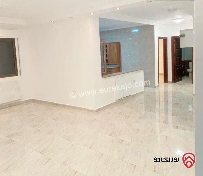 شقة أرضية مساحة 200م مع حديقة 100م ومدخل خاص فارغة للايجار في عمان - مرج الحمام