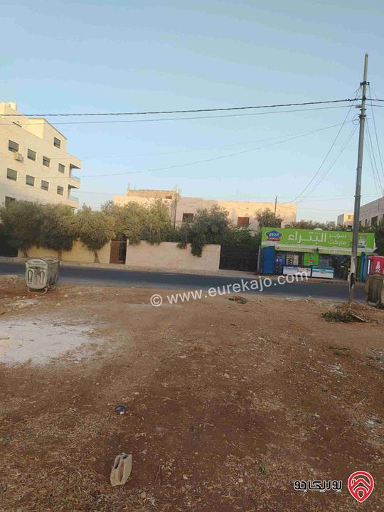 منزل مستقل مع محل تجاري مساحة 512م على أرض 1 دونم و 514م للبيع في عمان - البنيات 