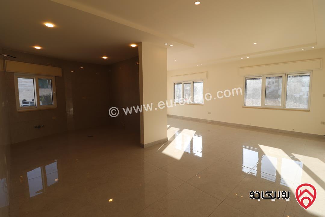 شقة جديدة مساحة 135م طابق ثالث للبيع في عمان - خلدا