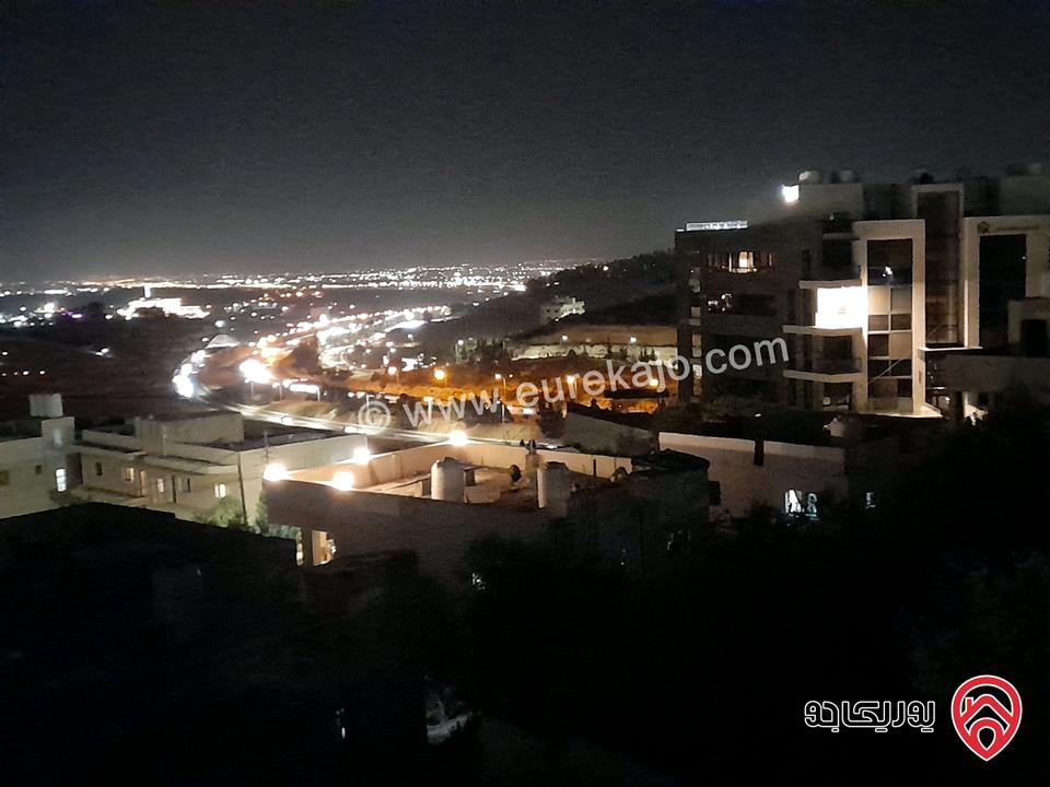 قطعة أرض مفروزة مساحتها 700م باسم مالك واحد للبيع في عمان - منطقة البنيات الجنوبي مطلة على طريق المطار قريبة من جامعة البتراء جميع الخدمات متوفرة 