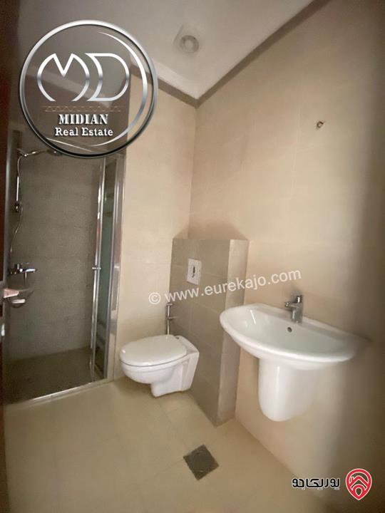 شقة ارضية فارغة للايجار في عمان - ام اذينة مساحة 150م مع ترس و حديقة 200م تشطيبات و ديكورات سوبر ديلوكس