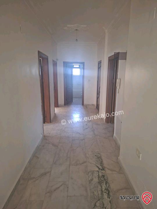 شقة ديلوكس طابق ارضي مساحة 170م مناسبة لعائلة صغيرة للايجار في جرش الجبل الاخضر
