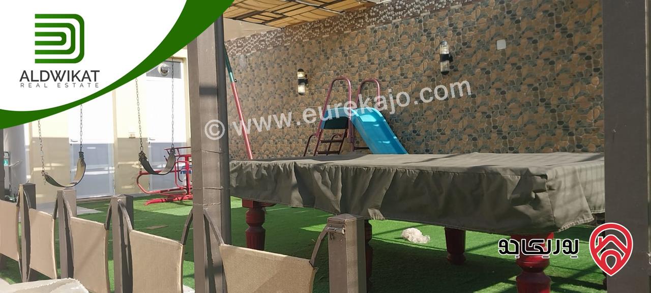 شاليه فاخر مفروش للبيع في اجمل مواقع البحر الميت منتجع البحيرة مساحة الارض 715م والبناء 200م موقع مميز