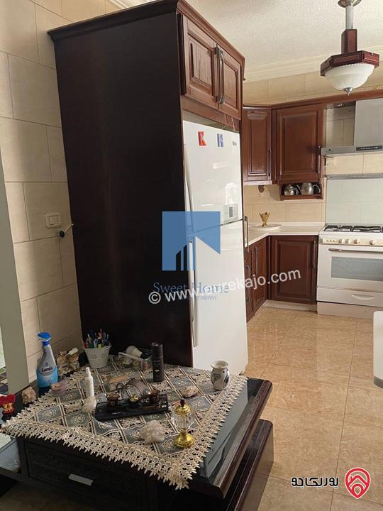 شقة مفروشة طابق اول 150م تشطيب سوبر ديلوكس للبيع في عمان - خلدا