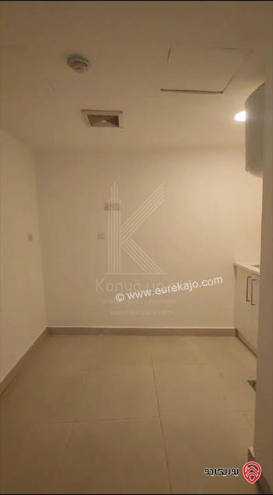 مكاتب تجارية فاخرة مساحة 270م / 400م للايجار في عمان - وادي صقرة