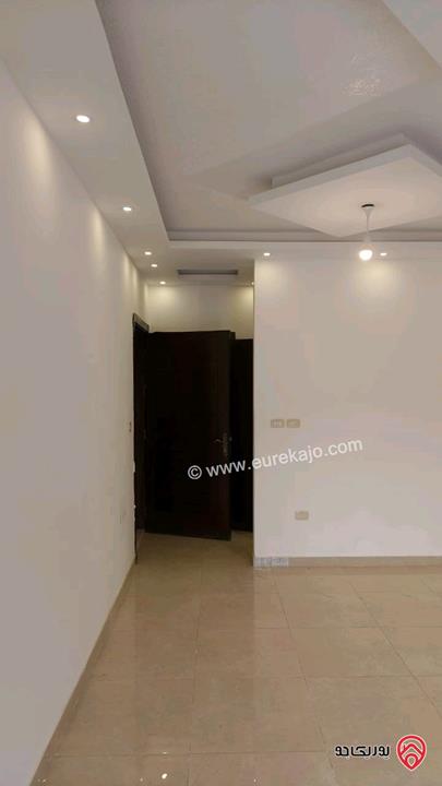 شقة ارضية جديدة مساحة 150م داخلي و 45م خارجي للبيع في البيادر