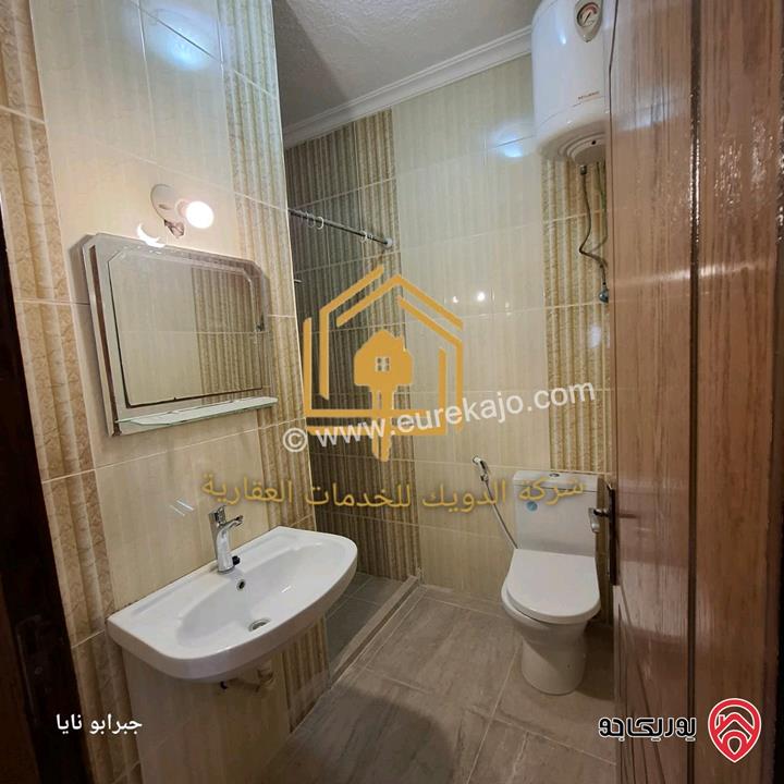 شقة فارغة طابق ارضي مع ترس مساحة 130م للإيجار في عمان - تلاع العلي 