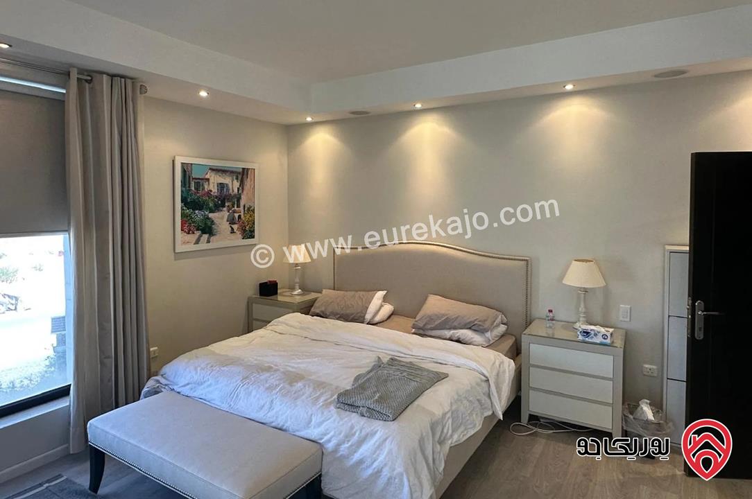 شقة مساحة 300م للبيع في عمان - حي الصحابة